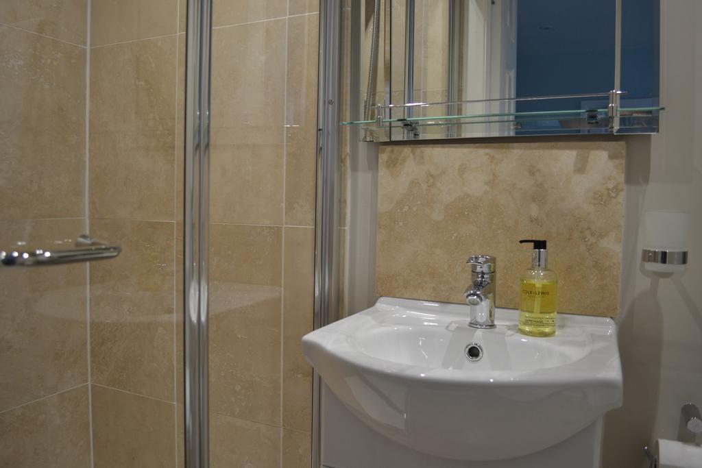Corra Lynn Bed & Breakfast Whitby Ngoại thất bức ảnh
